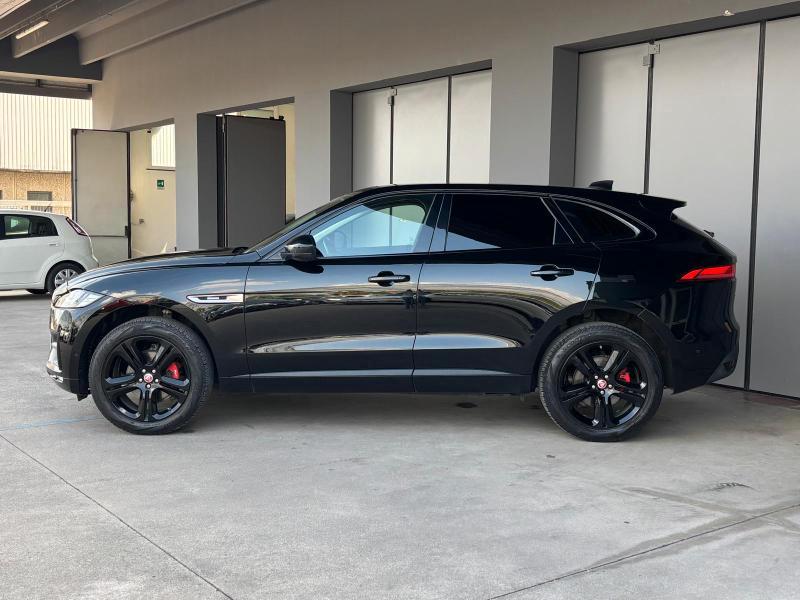 Jaguar F-Pace 2.0d i4 R-Sport awd 180cv auto my20