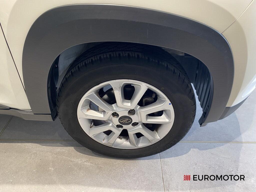 Mahindra KUV100 1.2 K8 FWD