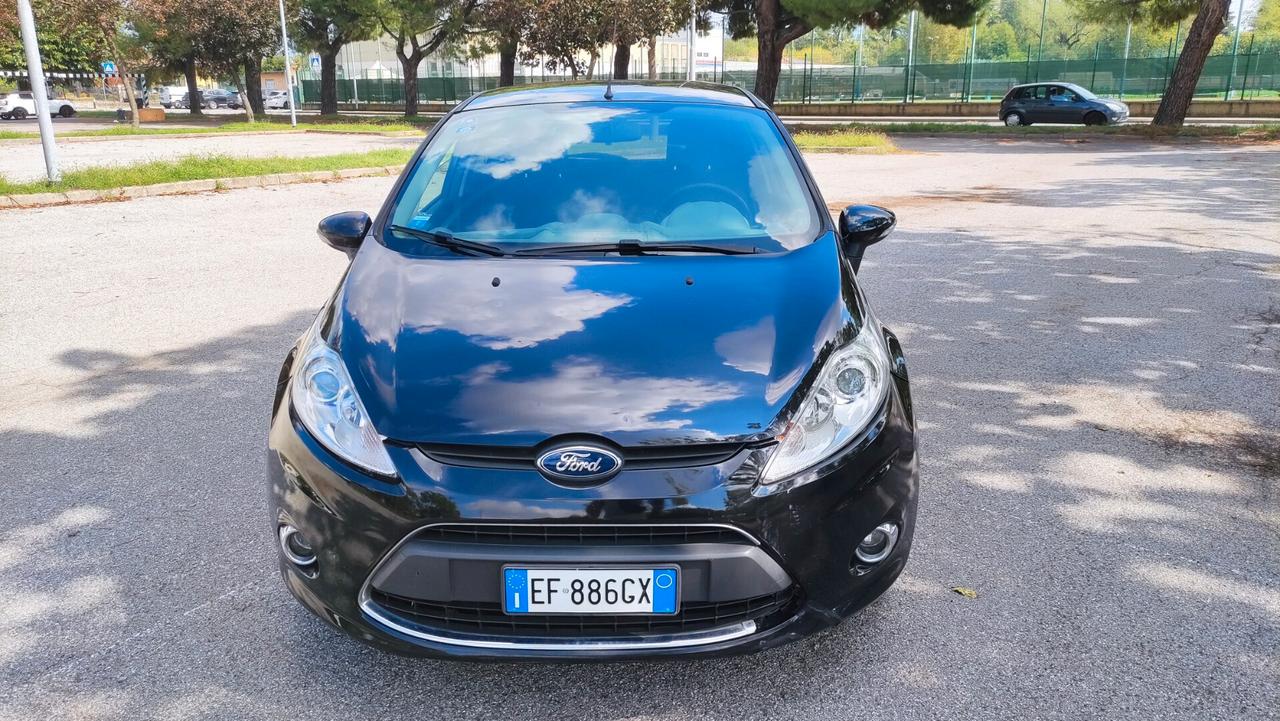 Ford Fiesta 1.4 TDCi 5p. Titanium NEOPATENTATI - 2010