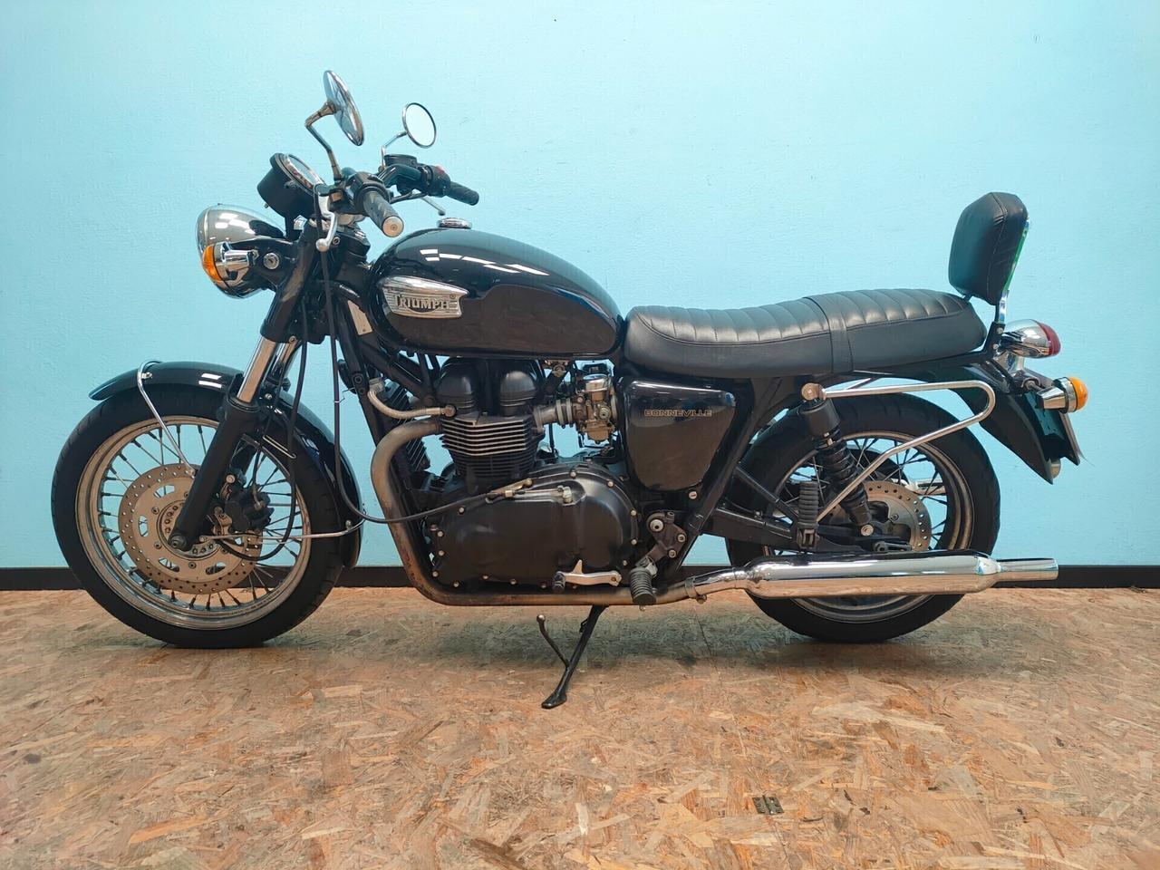 Triumph Bonneville 800: l'intramontabile scrambler