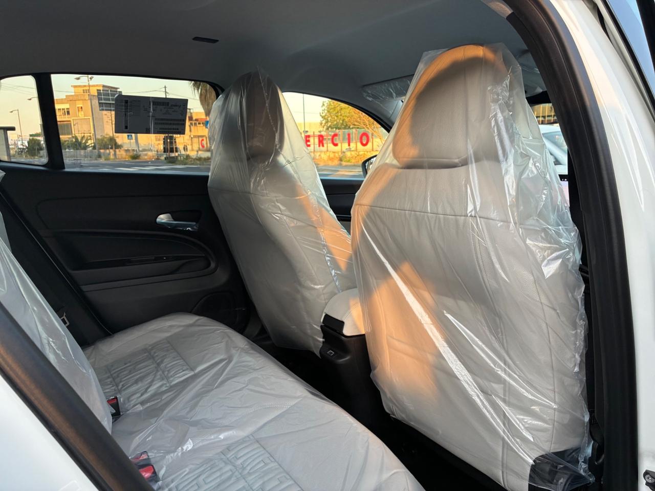 Fiat 600 Hybrid 110 CV DCT MHEV La Prima KM0