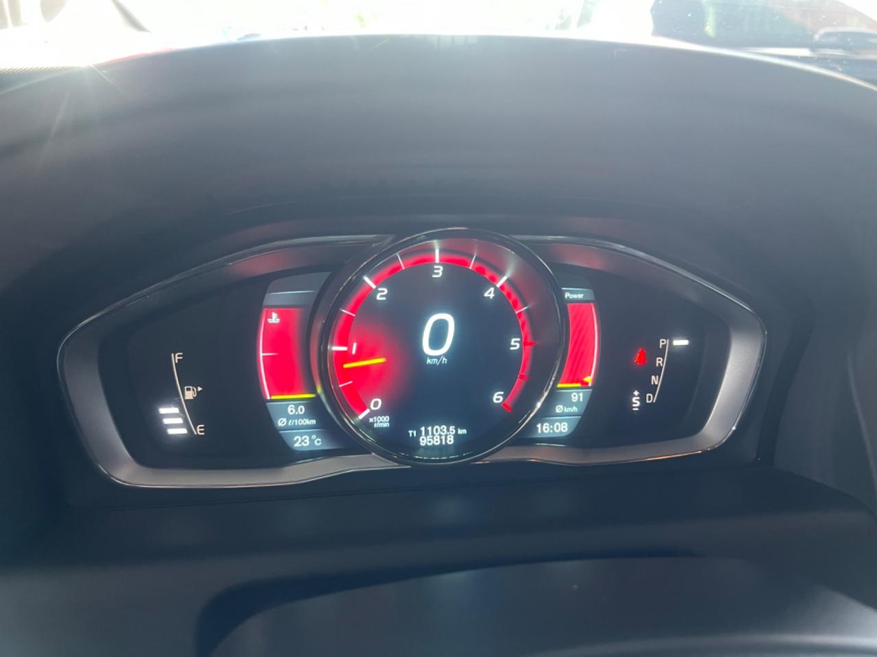 Volvo XC 60 XC60 D4 163 CV Geartronic R-design Momentum N1