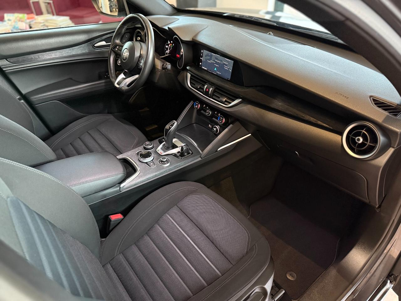 Alfa Romeo Stelvio 2.2 Turbodiesel 160 CV AT8 RWD Business