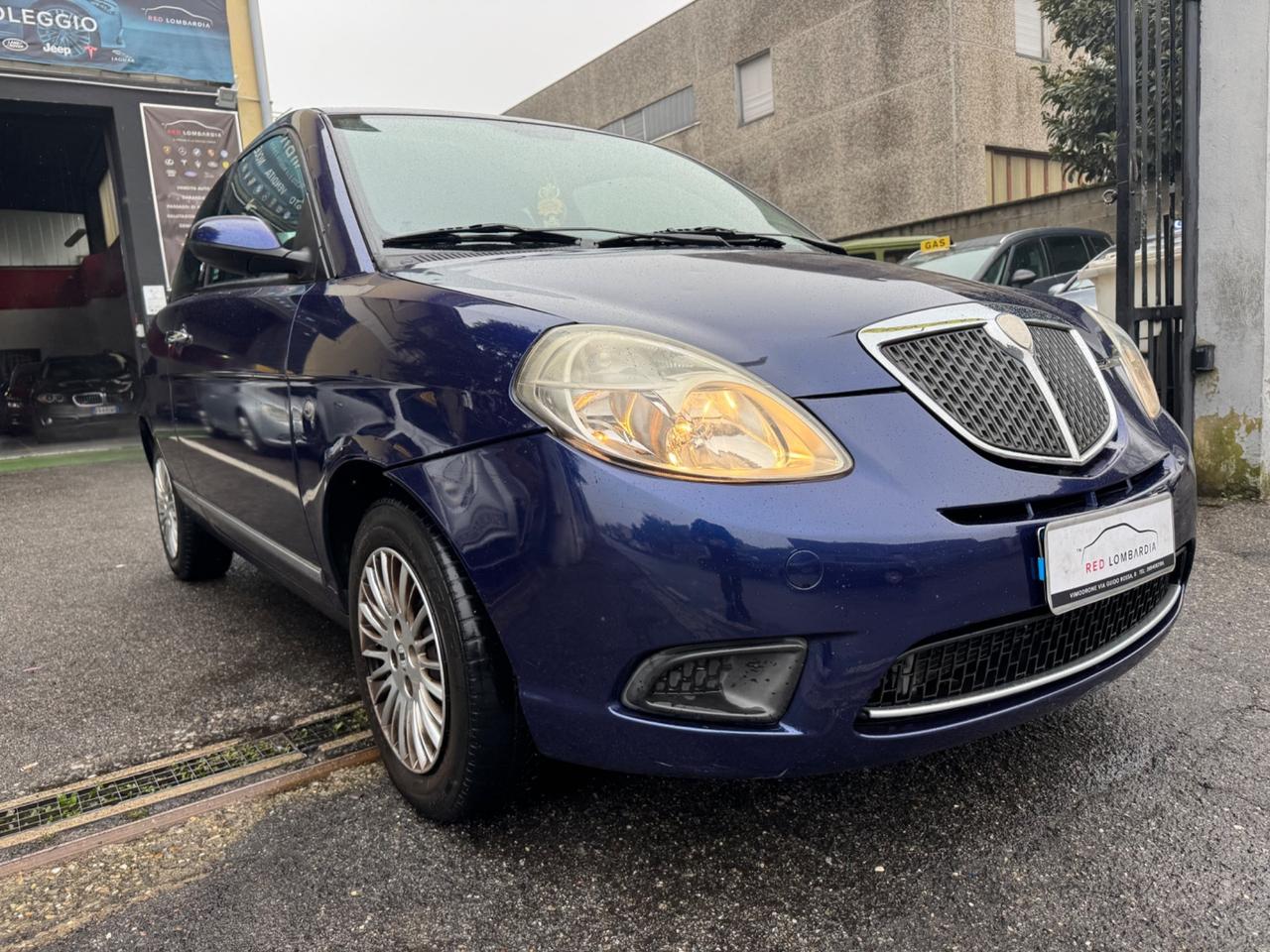 Lancia Ypsilon 1.2 Oro Giallo Ypsilon 1.2 Modamilano (44 kw)