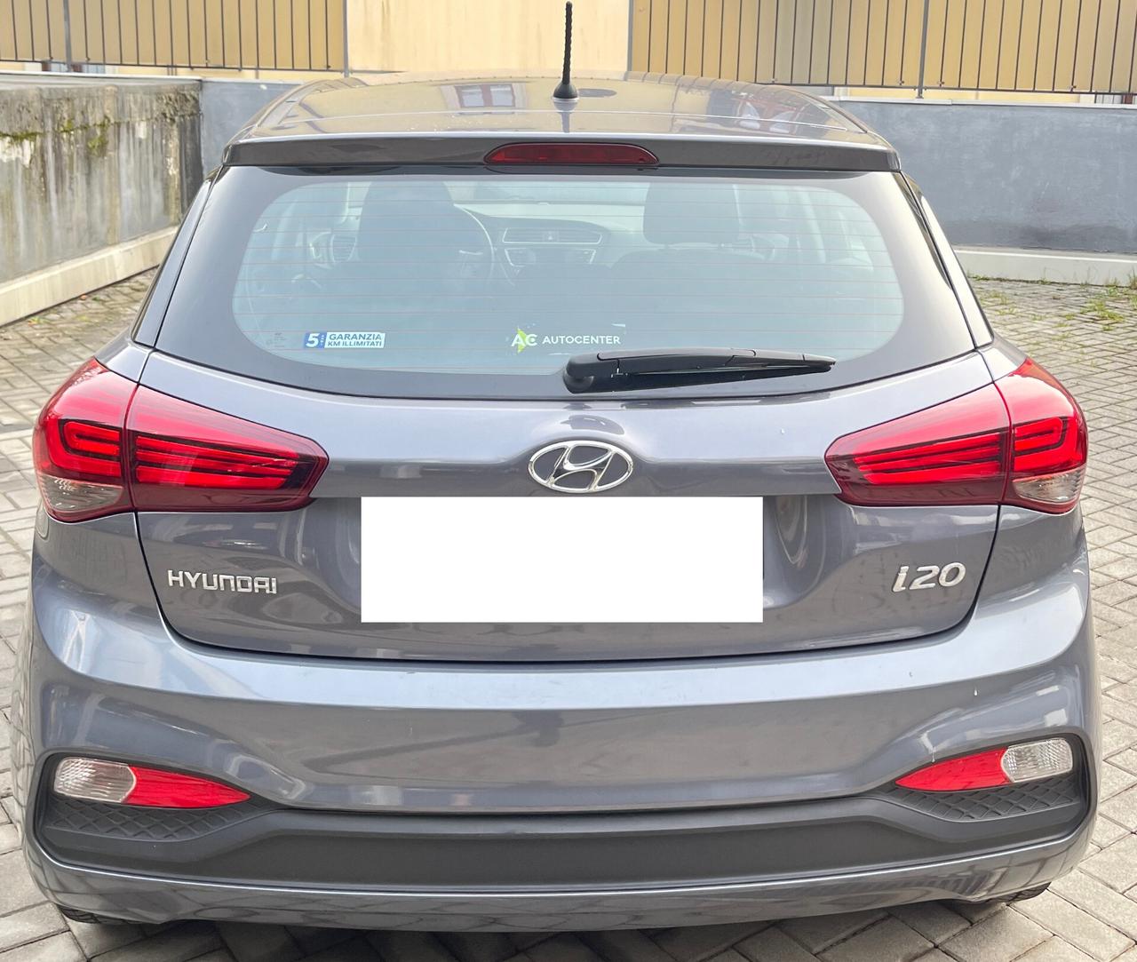 HYUNDAI i20 - 1.2 BENZINA - 5 PORTE CONNECTLINE - ANCHE PER NEOPATENTATI - 2019