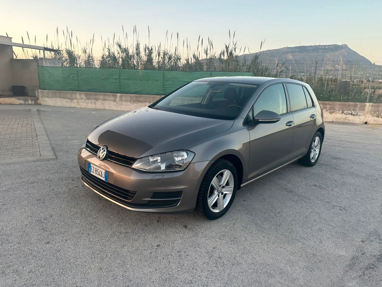 Volkswagen Golf BERLINA