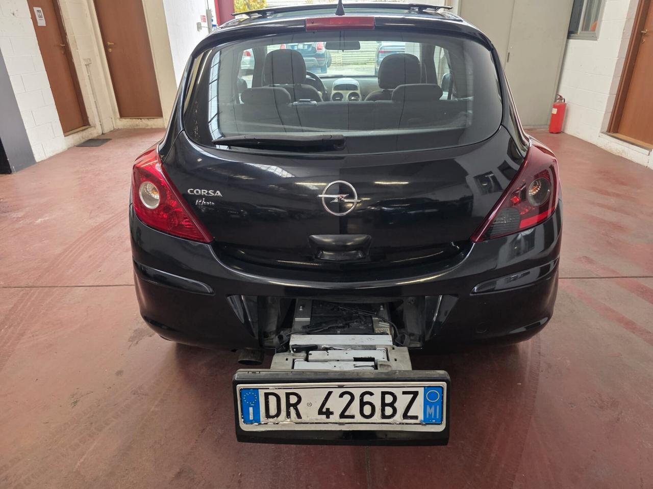 Opel Corsa 1.2 3 porte Sport benzina neopat
