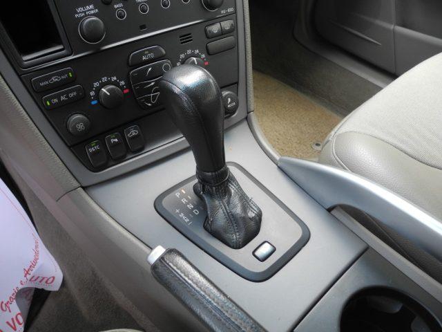 VOLVO XC70 2.4 D5 20v AWD Cross Country autom. - DA VETRINA