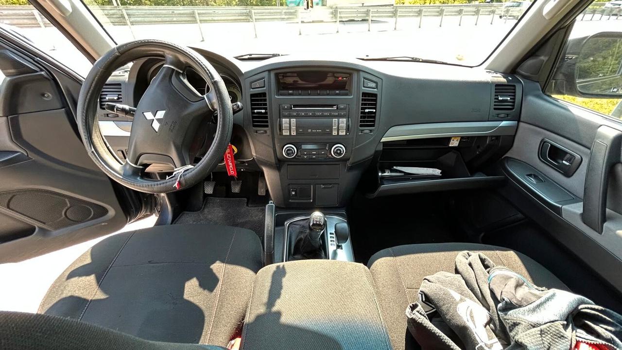 Mitsubishi Pajero 3.2 DI-D 16V aut. 3p. Instyle DPF