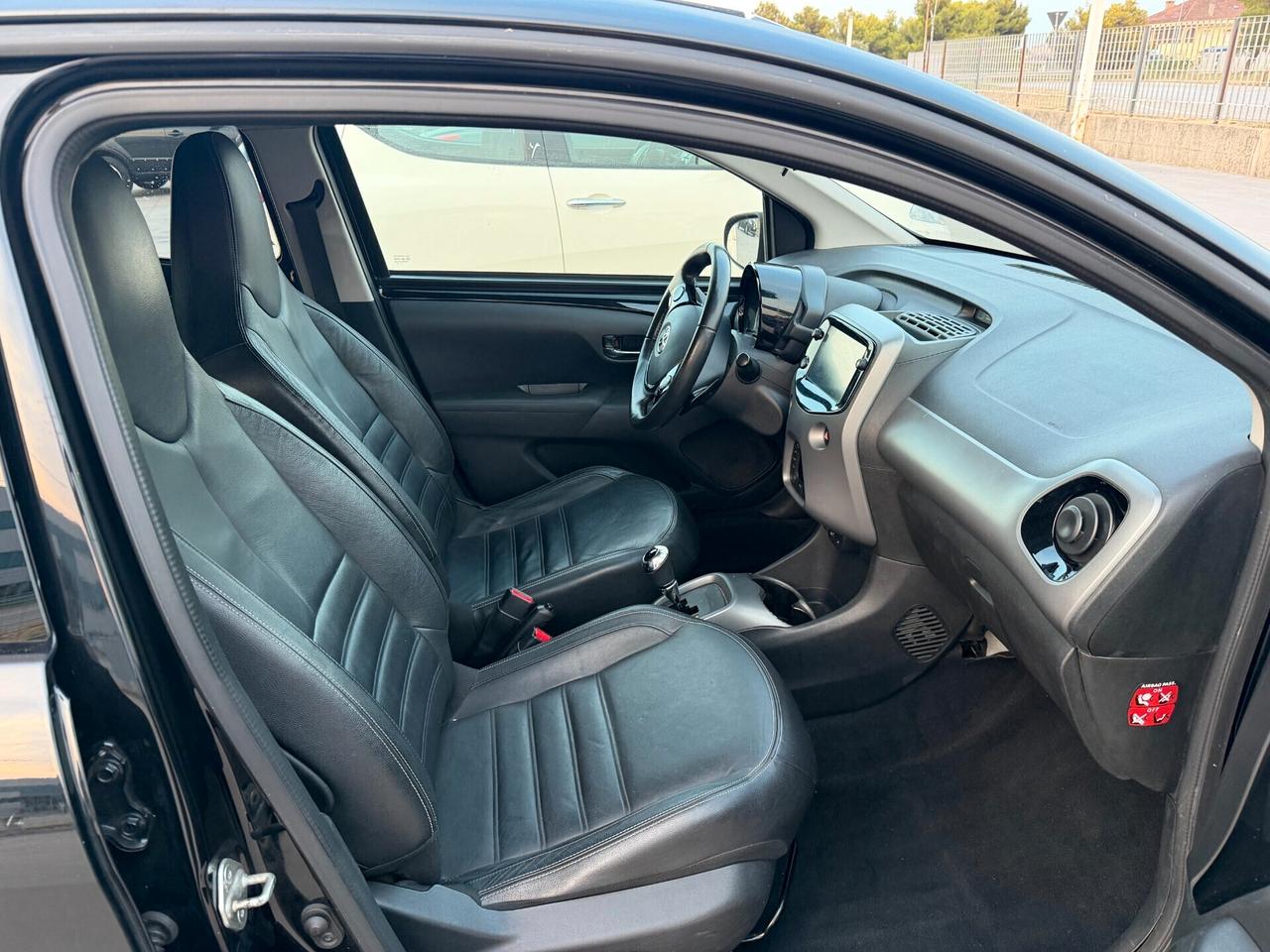 Toyota Aygo Connect 1.0 VVT-i 72 CV 5 porte x-wave MMT