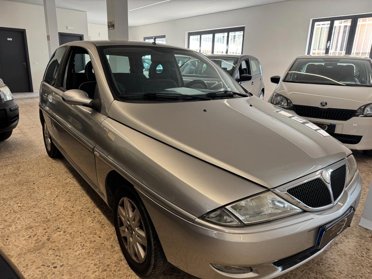Lancia Y 1.2i cat Elefantino Blu