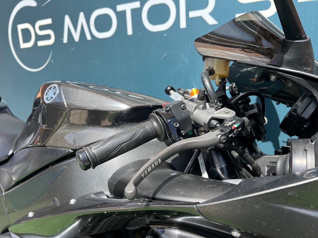 Yamaha YZF R1 OHLINS GARANZIA FINANZIAMENTO