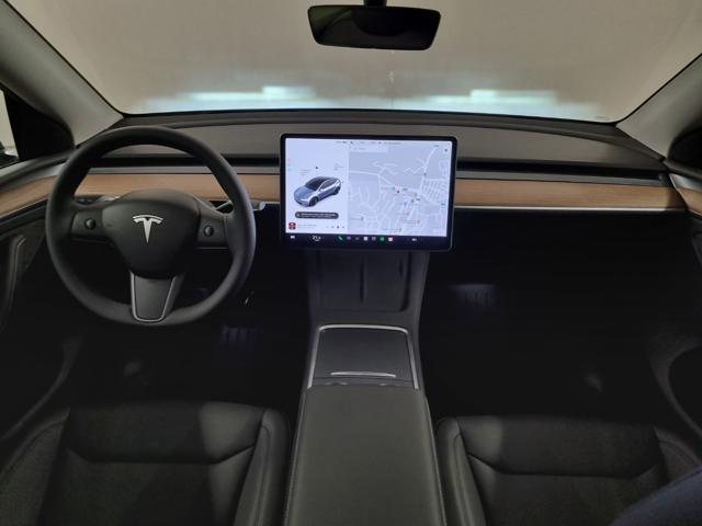 TESLA Model Y AWD Performance