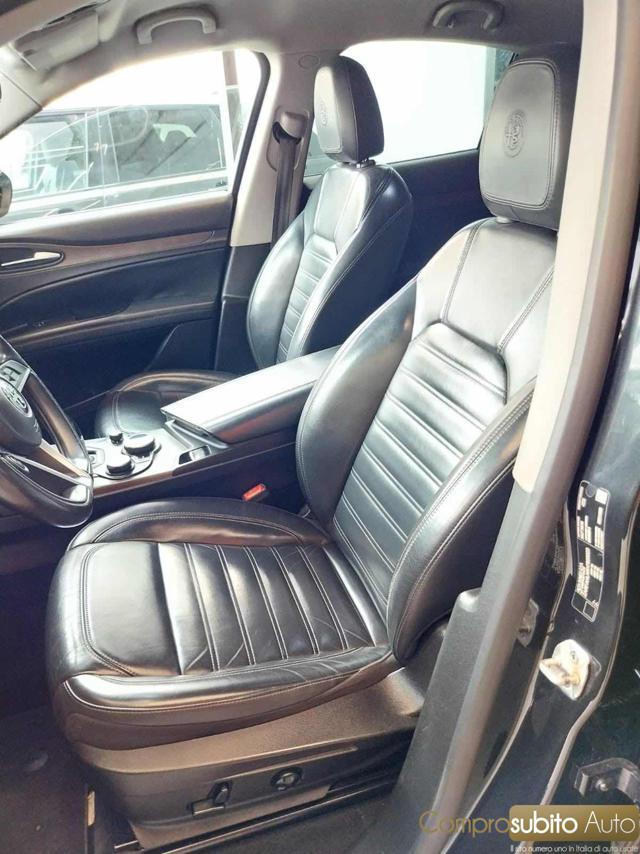 ALFA ROMEO Stelvio 2.0 Turbo 280 CV AT8 Q4 Super