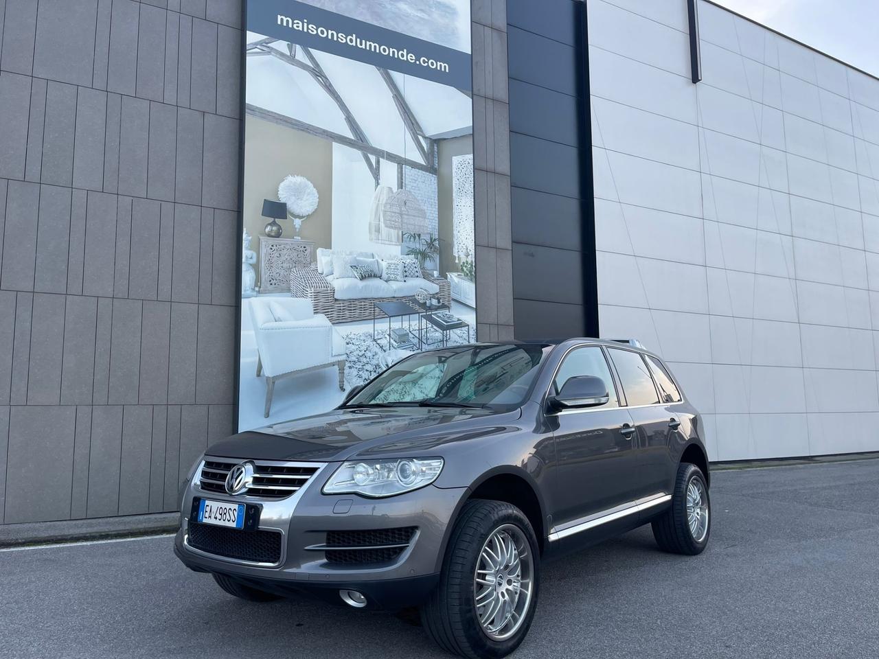 Volkswagen Touareg 240CV 3.0 TDI DPF V6 tip. Executive