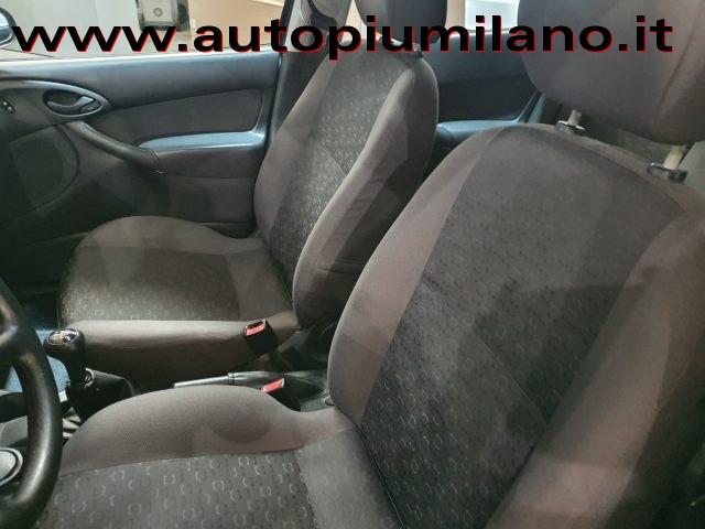 FORD Focus 1.6i 16V cat SW Ambiente