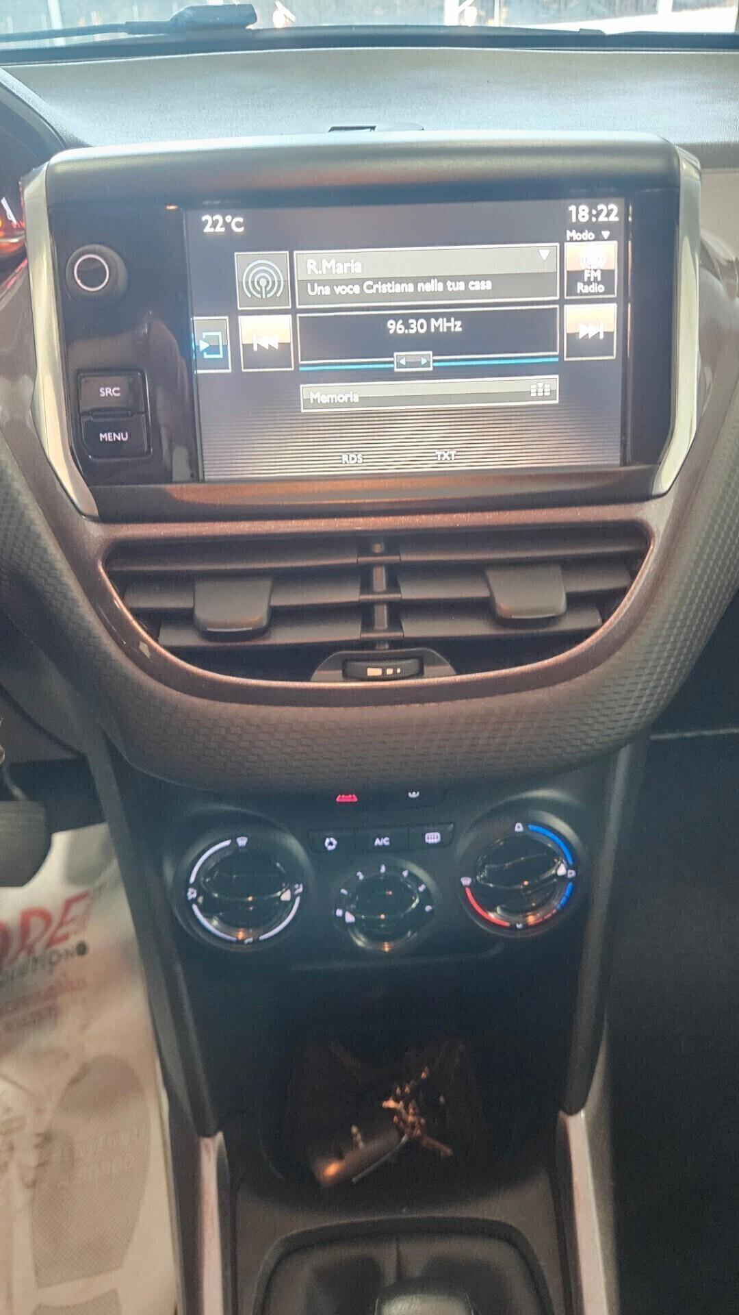 Peugeot 2008 1.6 e-HDi 92 CV Stop&Start Urban Cross