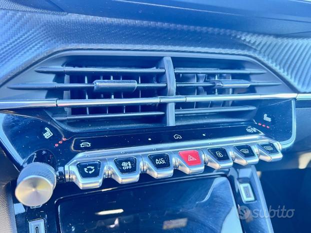 PEUGEOT 2008 PureTech 130 S&S EAT8 Allure