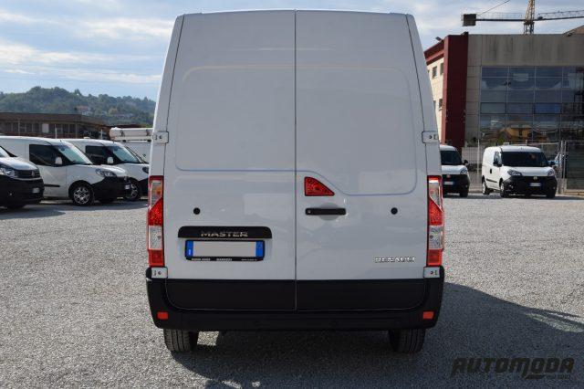 RENAULT Master L2H2 T35 135CV