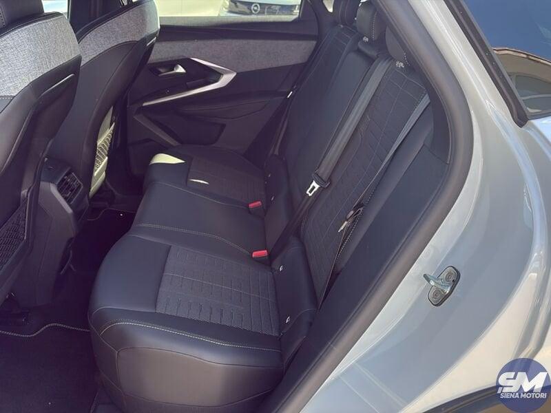 Peugeot 3008 Hybrid 136 GT e-DCS 6