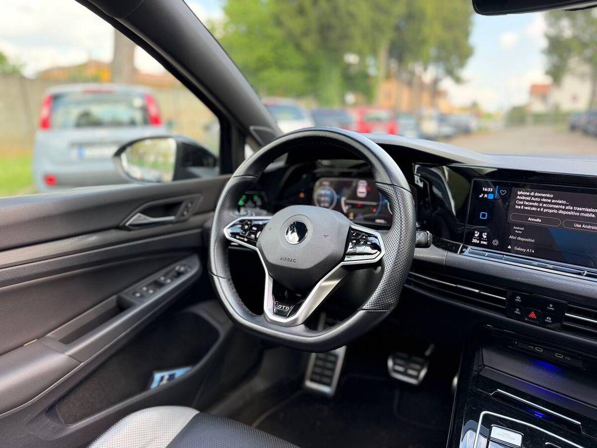 Volkswagen Golf 2.0 tdi GTD 200cv dsg