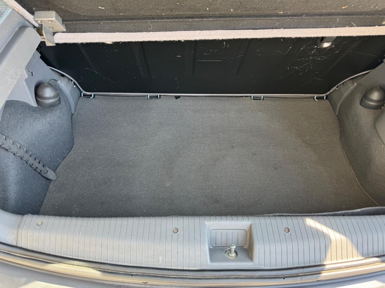 Opel Corsa 1.0i 12V cat 5 porte no clima