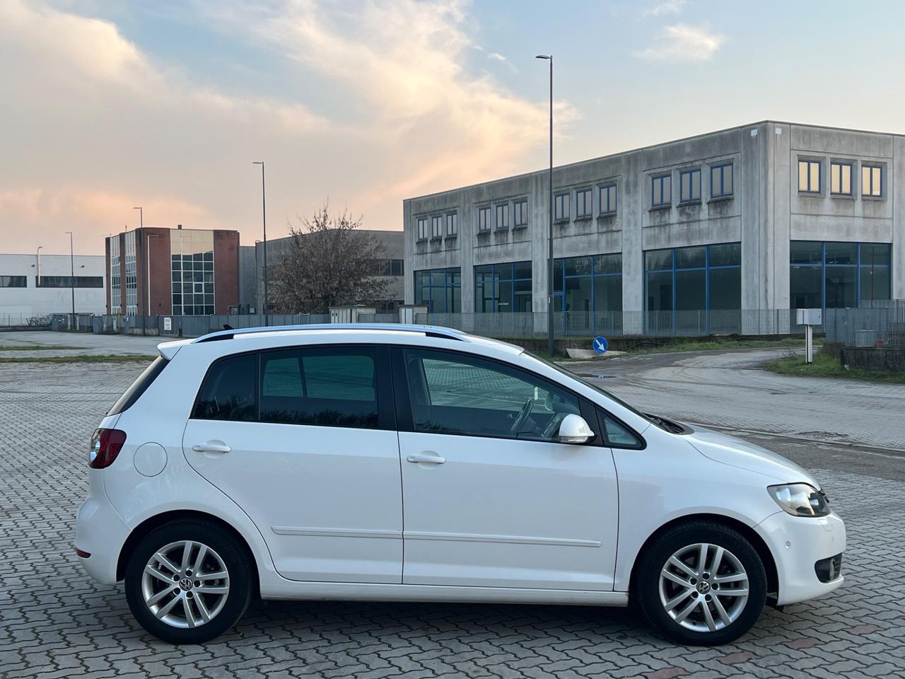 Volkswagen Golf Plus 1.6 TDI DPF DSG 5p. Highline