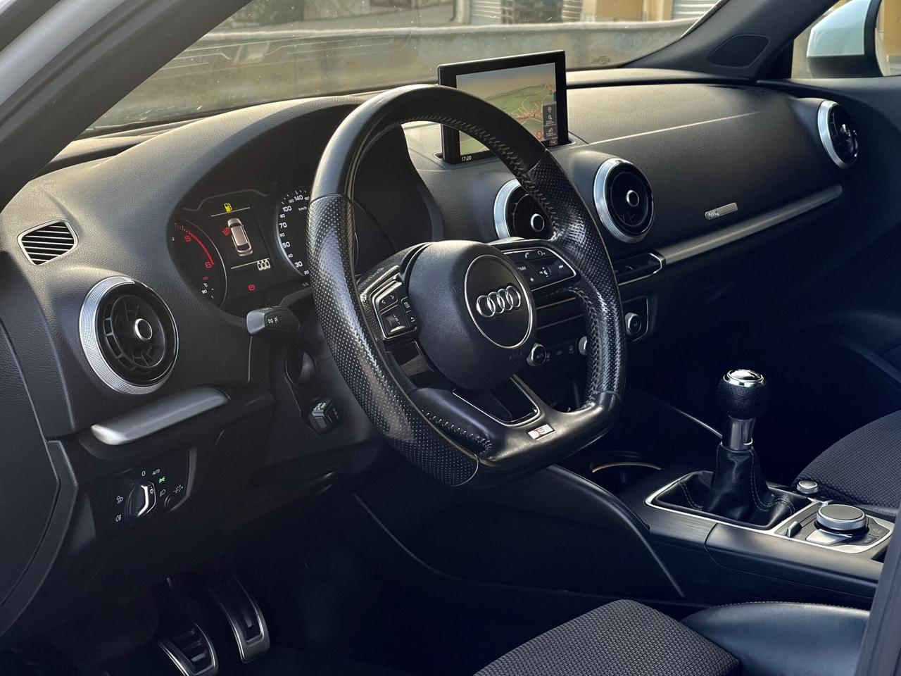 Audi A3 Sportback 2.0 Tdi 150cv S-Line - TETTO