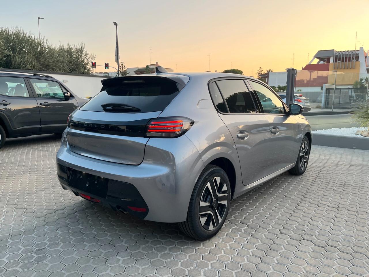 Peugeot 208 PureTech 100 Stop&Start 5 porte Allure Km0