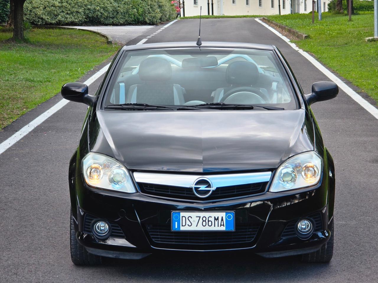 Opel Tigra TwinTop 1.4 16V Sport
