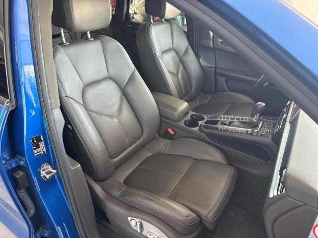 PORSCHE Macan 2.0