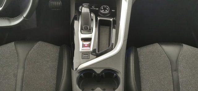 PEUGEOT 3008 BlueHDi 130 S&S EAT8 Allure