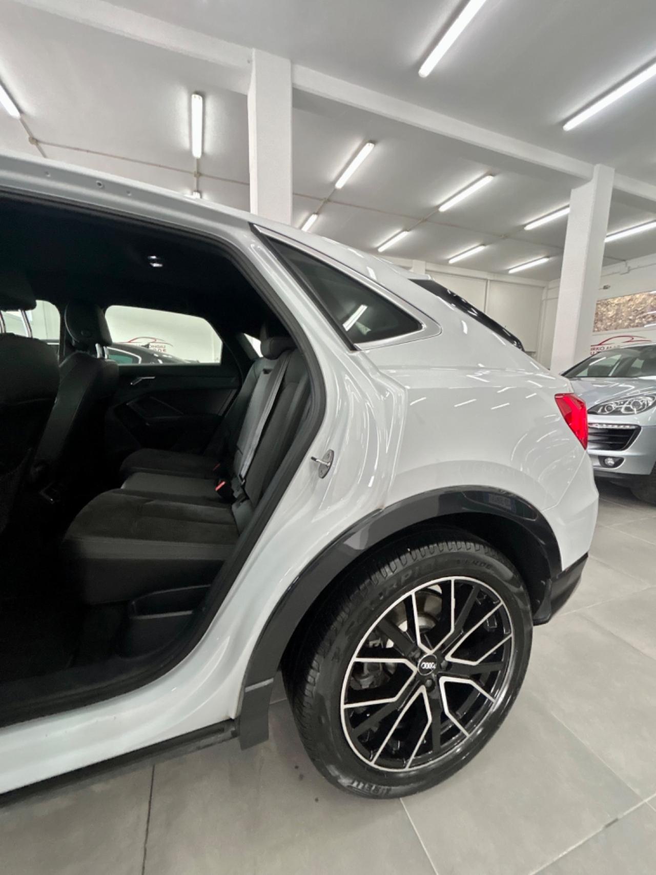 Audi Q3 SPB 2.0 200 cv quattro S-Line FINANZIABILE