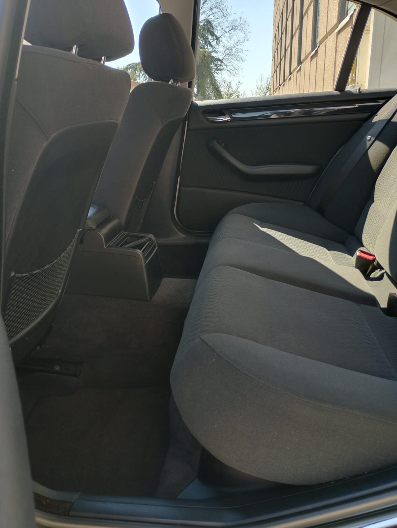 Bmw 320 320i cat 4 porte Attiva