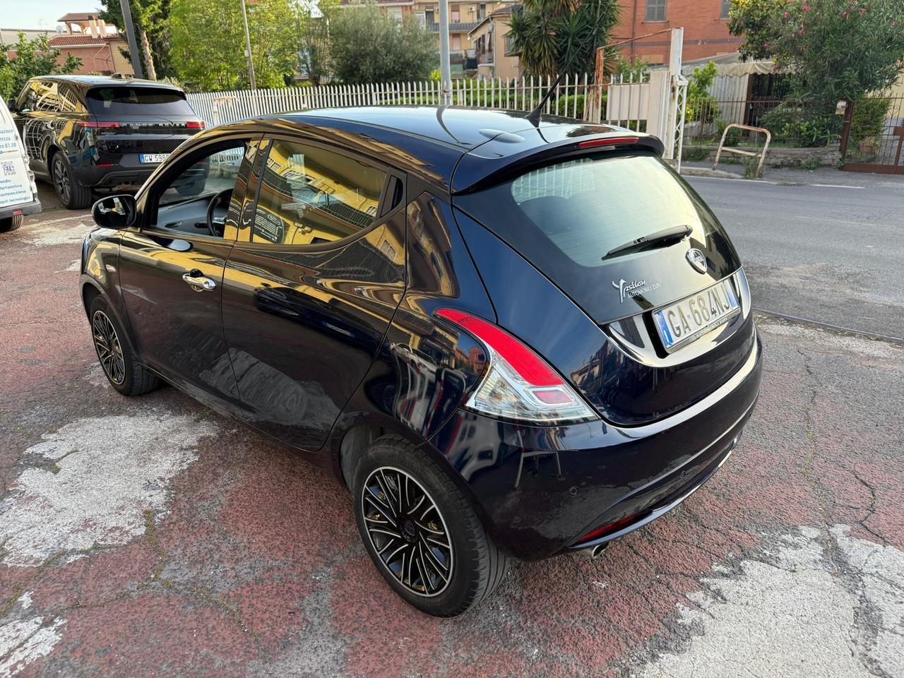 Lancia Ypsilon 69 CV*SENSORI DI PARCHEGGIO