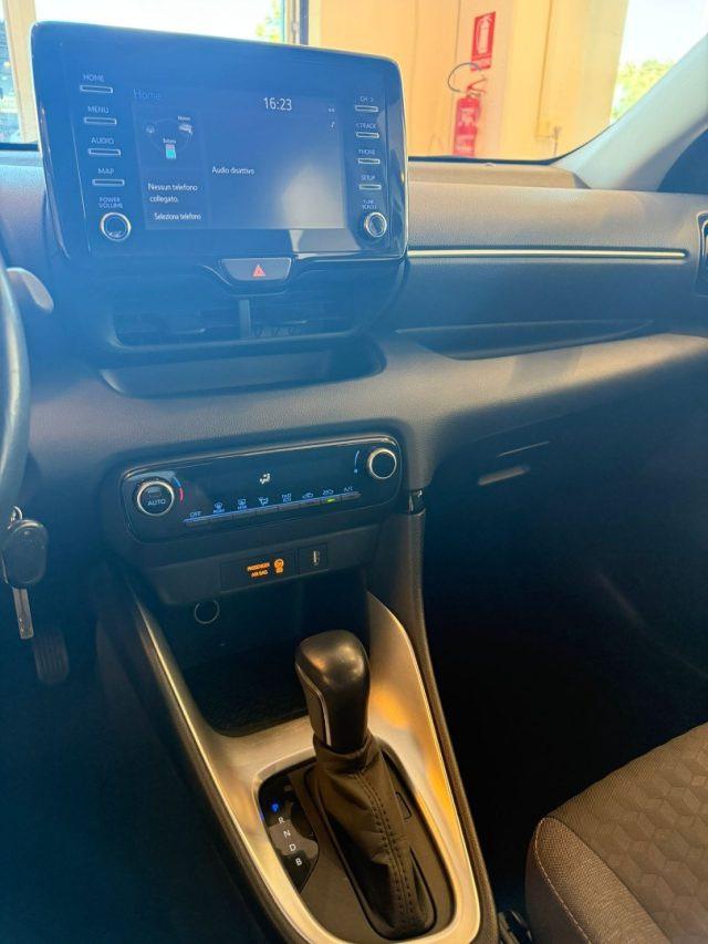 TOYOTA Yaris 1.5 Hybrid 5 porte trend