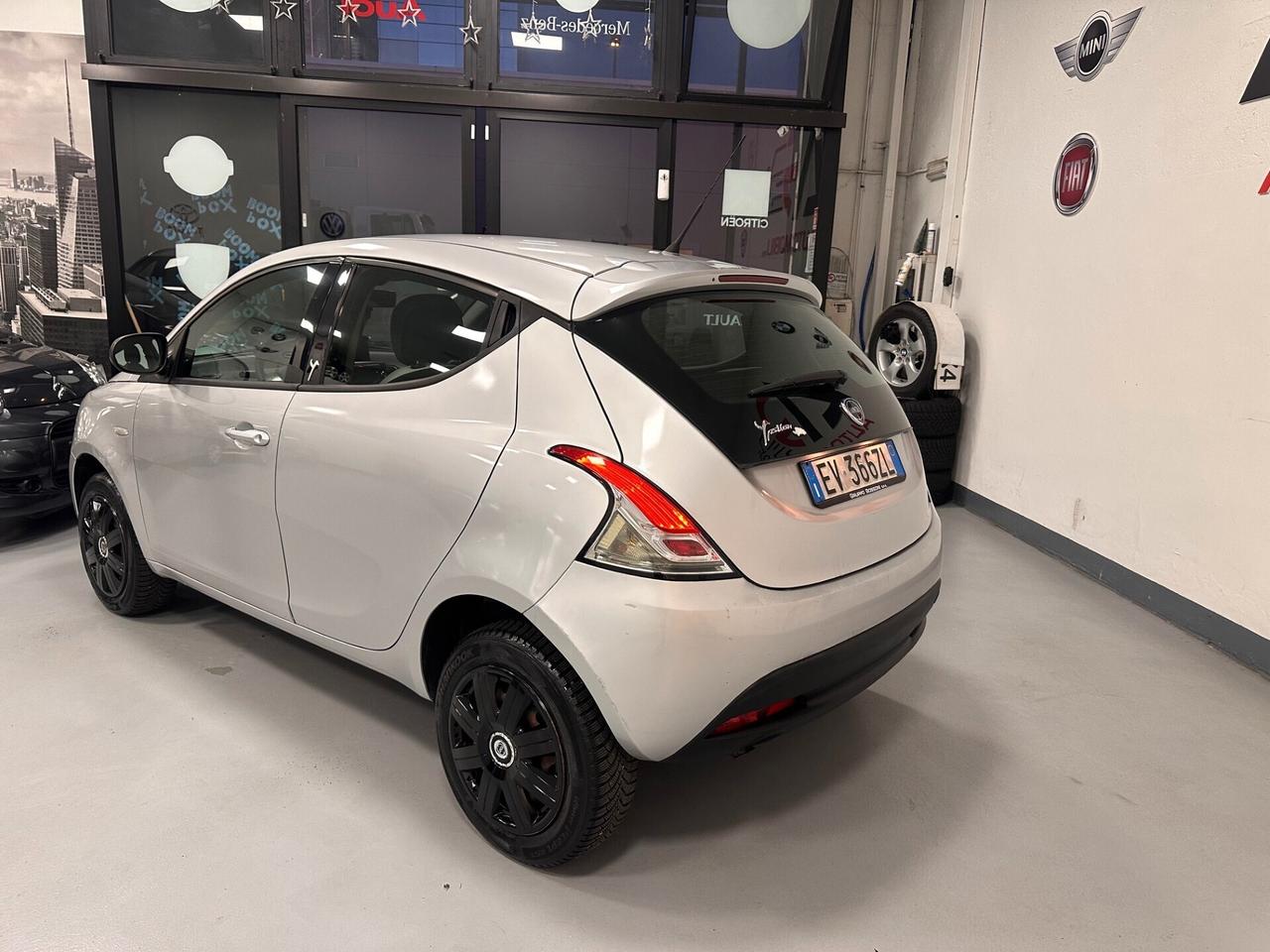 LANCIA YPSILON METANO (78000KM )
