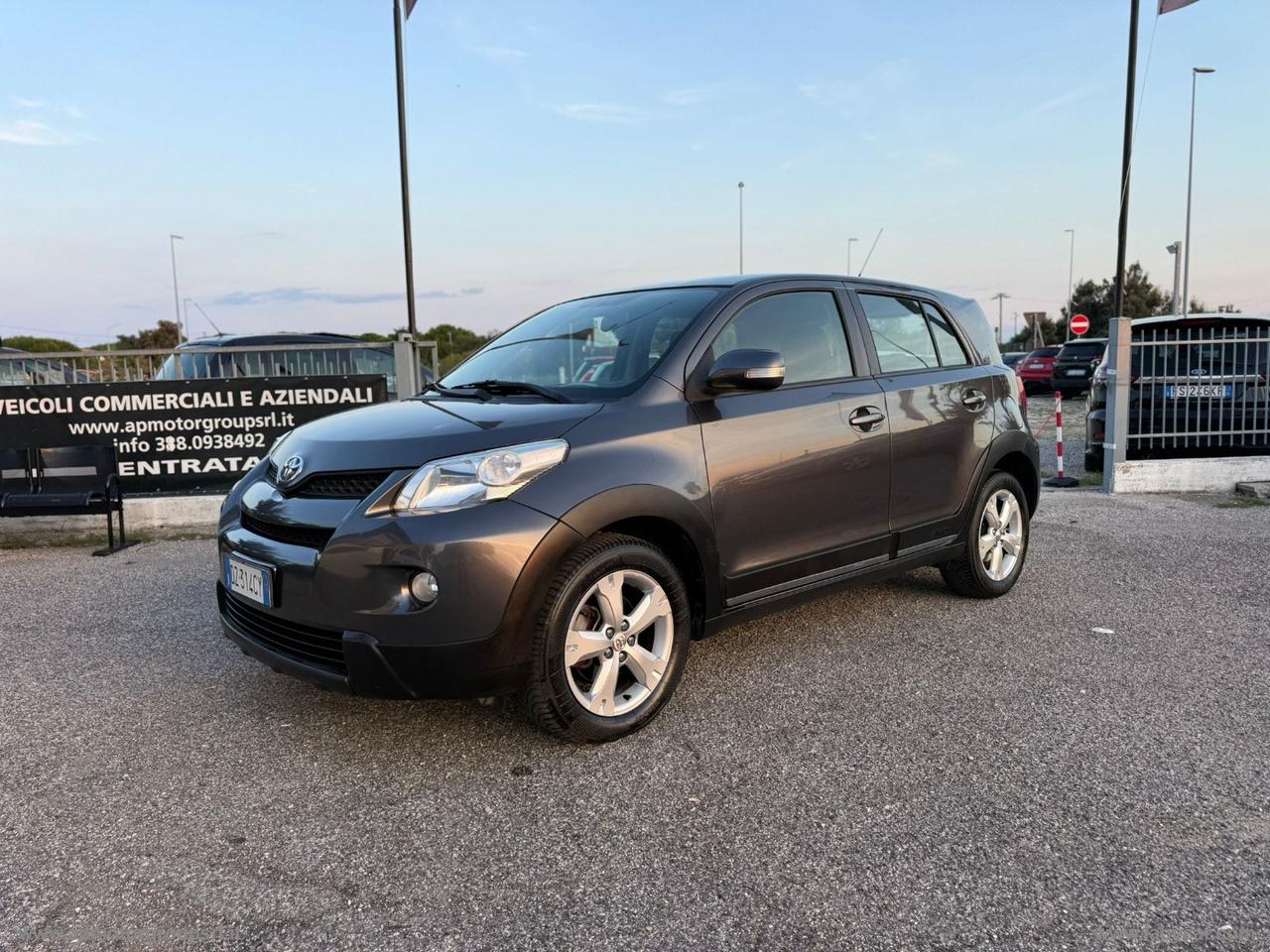 TOYOTA Urban Cruiser 1.4 D-4D AWD Luxury