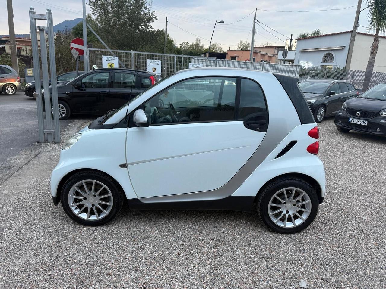Smart ForTwo 1000 52 kW coupé limited one