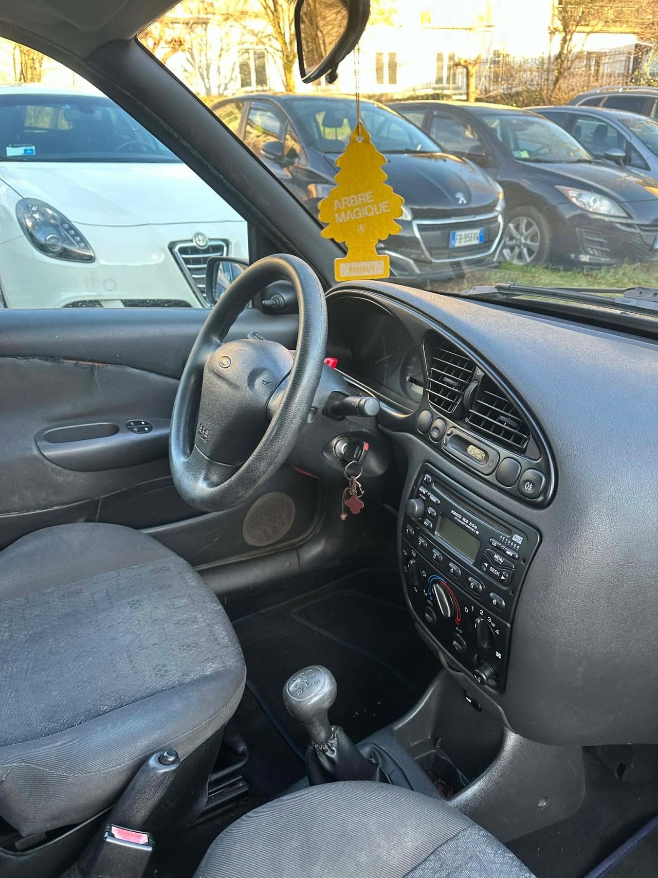 Ford FIESTA 1.2 16V 3P GHIA NEOPAT