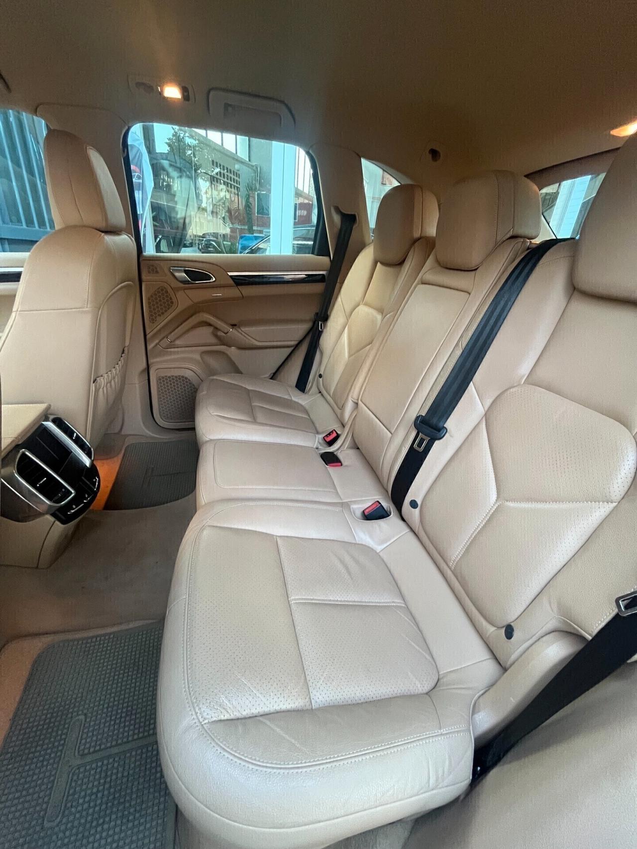 PORSCHE CAYENNE 3.0 V6 TDI 245CV TIPTRONIC PELLE TOTALE
