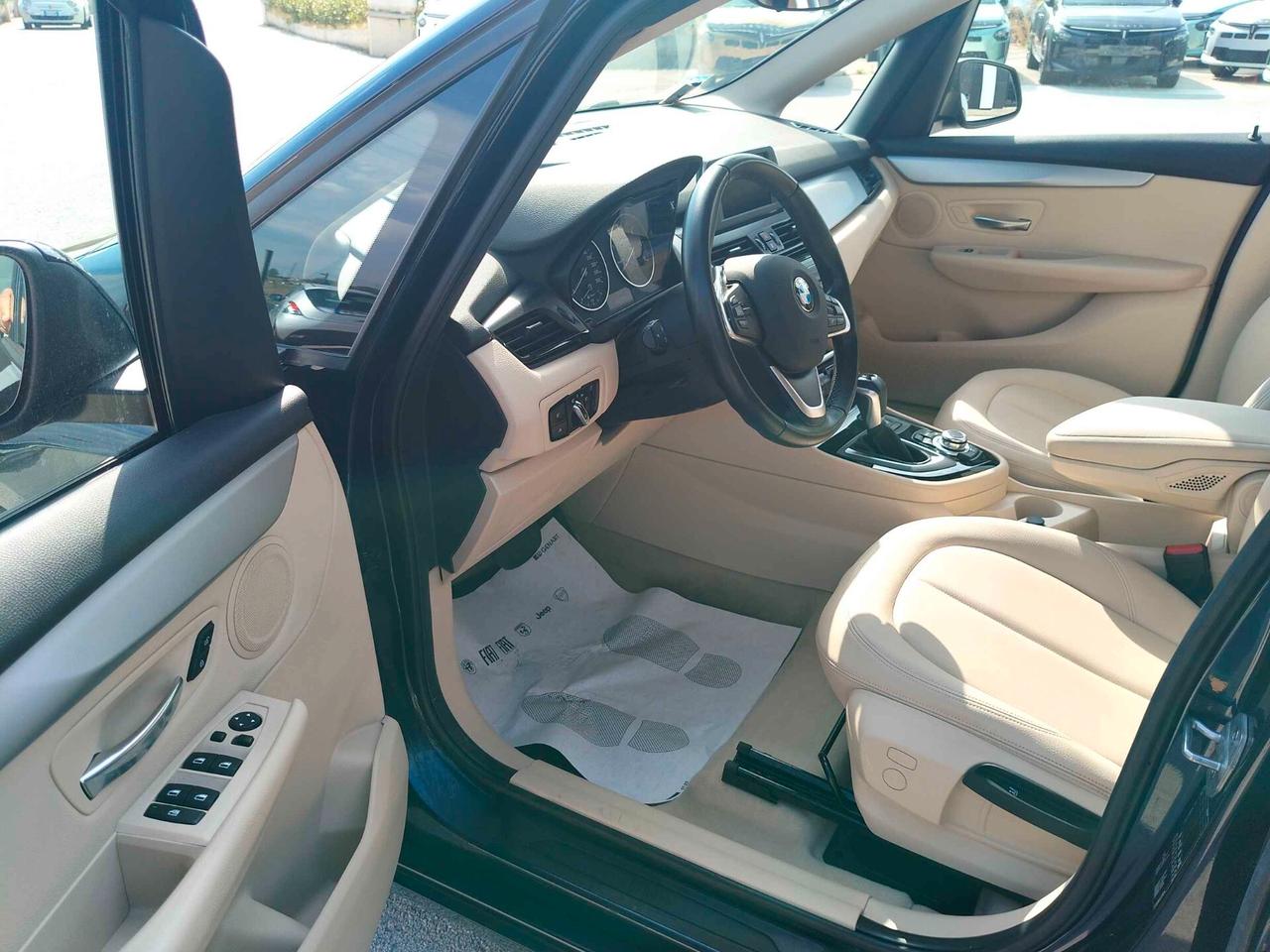 Bmw 2er Active Tourer 218d Luxury