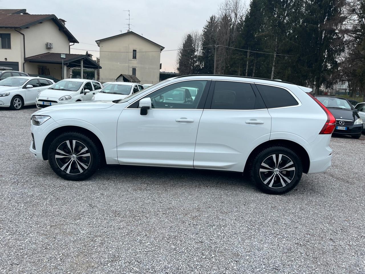 Volvo XC 60 XC60 B4 (d) AWD Geartronic Momentum