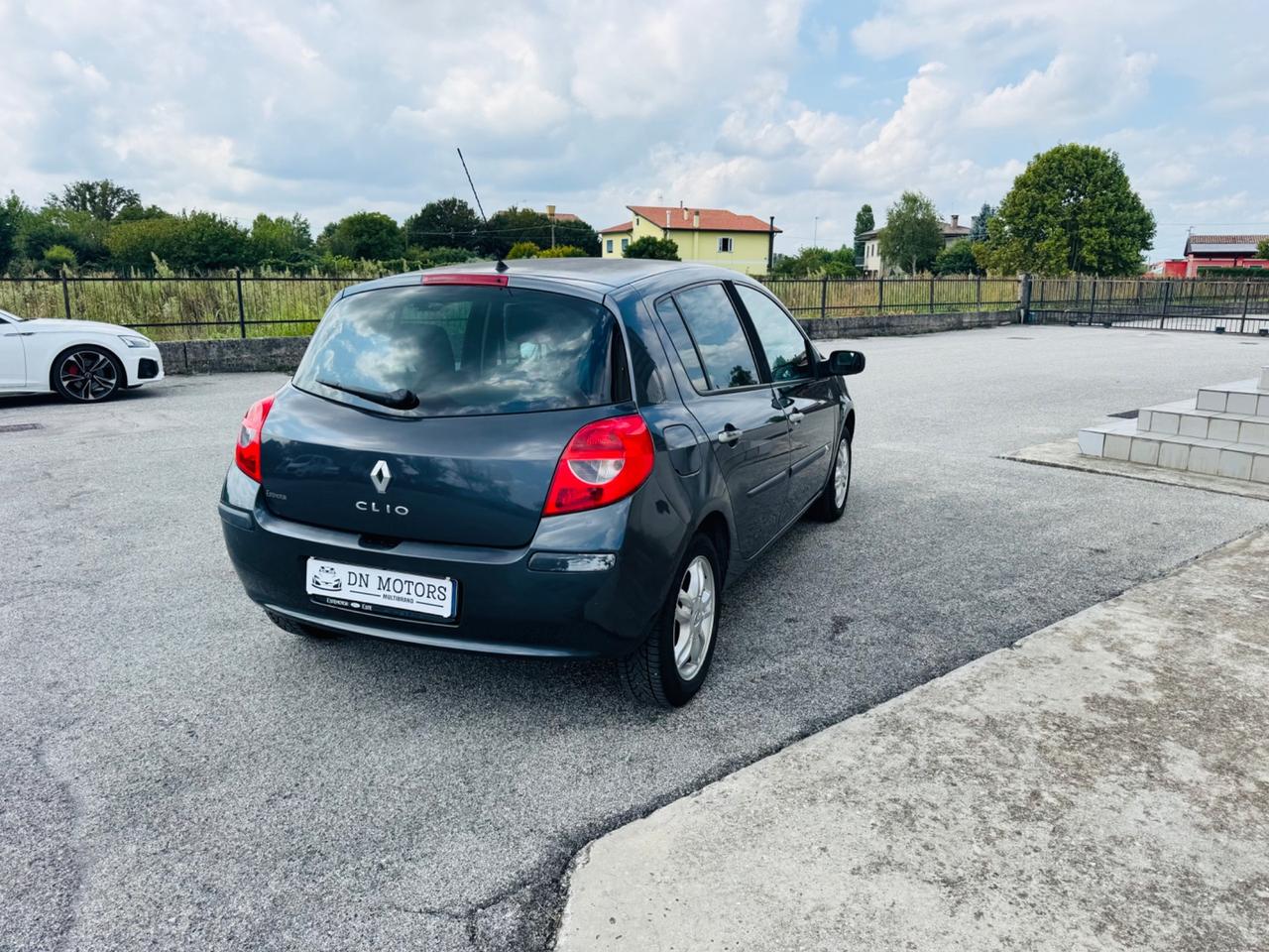Renault Clio le iene 2008 1.2 benzina gpl 220.000km neo