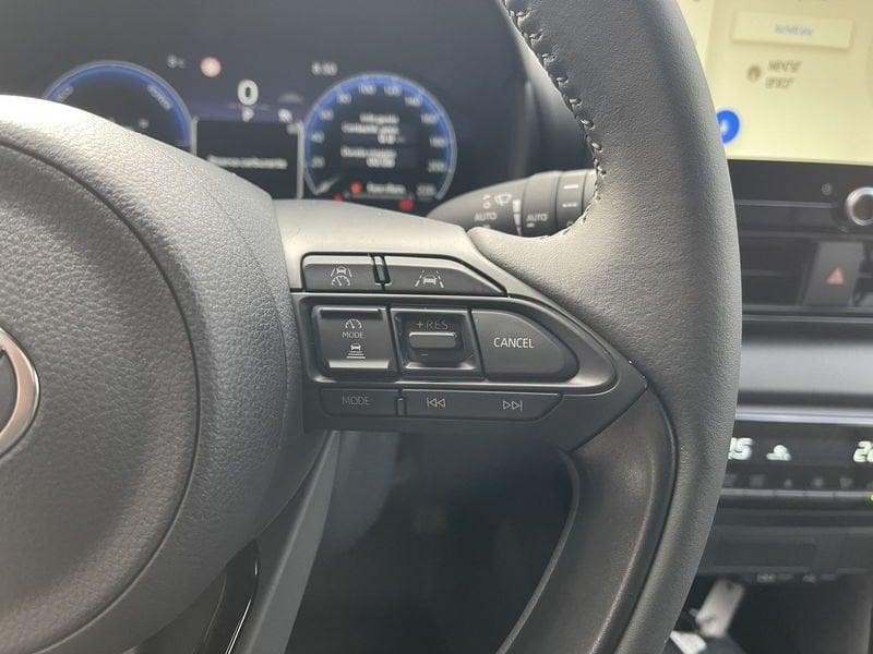 Toyota Yaris 1.5h 130 Lounge - NUOVO