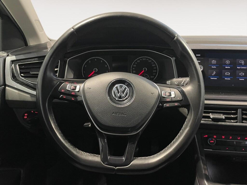 Volkswagen Polo VI 2017 1.0 TGI 90CV Highline R-Line Ext.- METANO