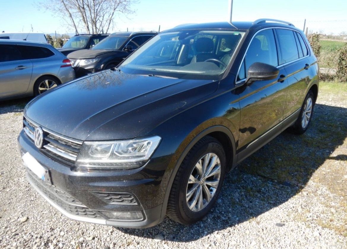 Vw Tiguan 1.6 TDI - FARI FULL LED - NERA - 2017