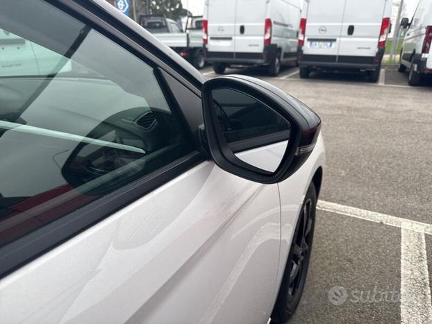 Opel Corsa 1.2 Design & Tech