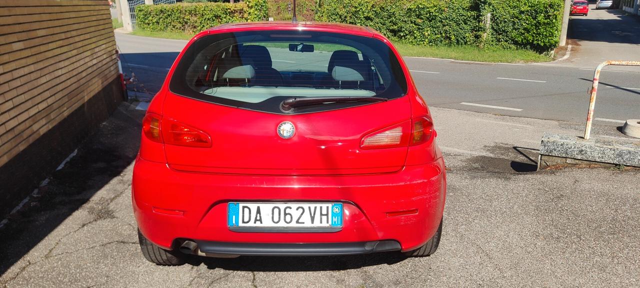 Alfa Romeo 147 1.9 JTD M-JET 16V 3 porte Dist.