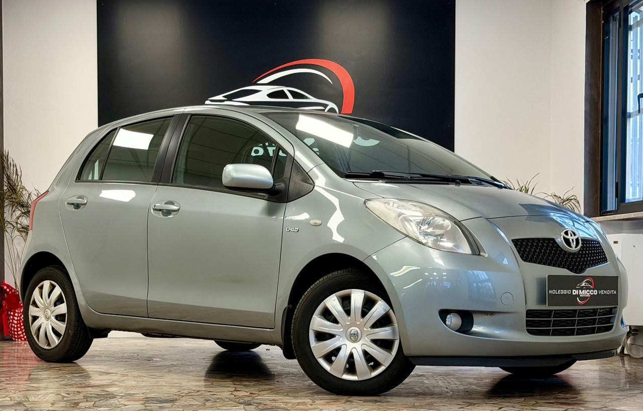 Toyota Yaris 1.4 D-4D 5 porte Navi